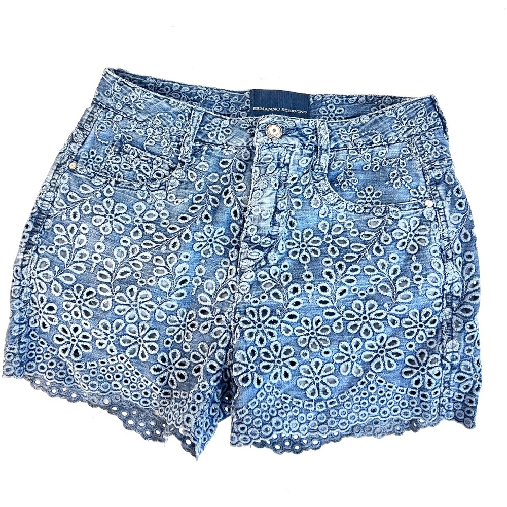 Ermanno Scervino blue floral eyelet embrodiery short